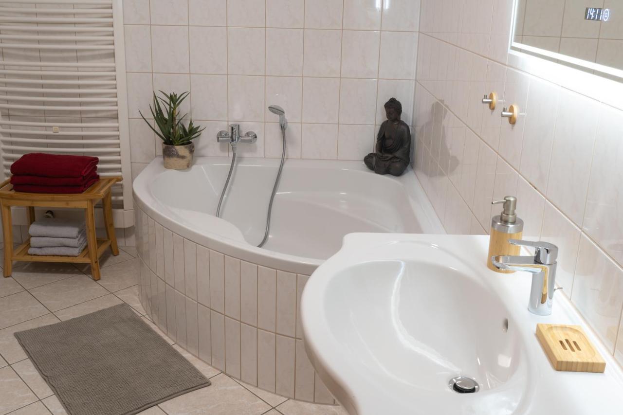 Ferienwohnung Fuchsbau Im Eg Des Ferienhauses Falkenhoehe Schwarzatal Exterior photo